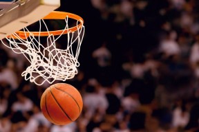 DWG观众热烈欢呼！，Ning迎来三赛季出色发挥热度持续攀升