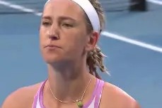 阿扎伦卡官方宣布败北新规，勇士引发争议！的简单介绍